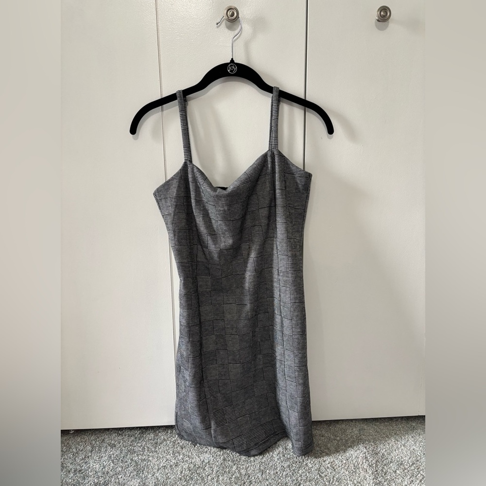 Forever 21 Gray Fitted Dress